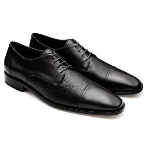 Zapatos estilo derby en piel de venado con puntera  para caballero